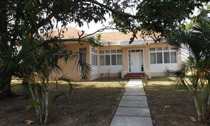 Barra de Chapagua House | Beautiful House Rental In Trujillo Honduras, Walking Distance To Sandy Beach.