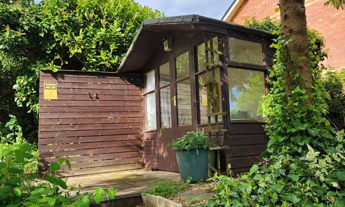 Bridgnorth House | Beautiful House and Elevated Garden In Bridgnorth