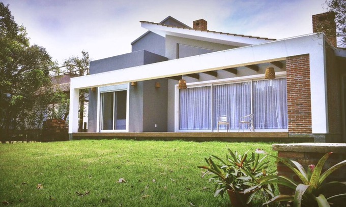 Praia do Rosa House | Beautiful House High Standard Closed Condominium Beira da Lagoa
