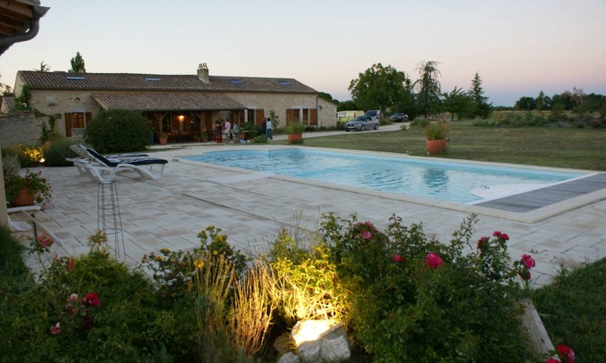 Sigoules House | BEAUTIFUL HOUSE IN PERIGORD - 5 BDR- 3 BATHROOMS- 4 WC -PRIVATE POOL 5mX10m