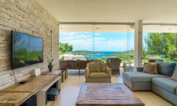 Portal da Ferradura Villa | Beautiful house overlooking Búzios - Buz017