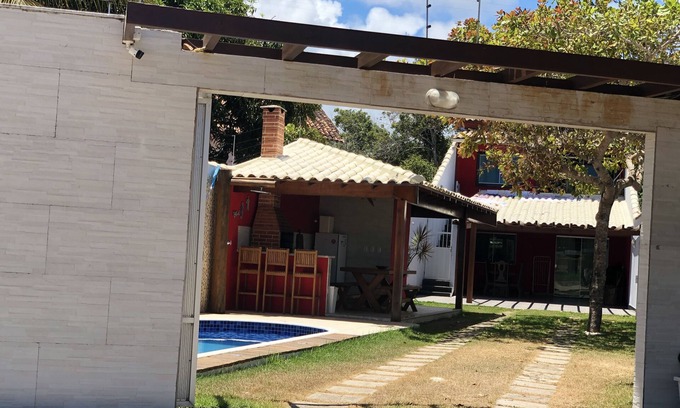 Taperapua Beach House | Beautiful house px to the Axé Moi tent, 04 suites c air cond., Pool, até 15 hósp