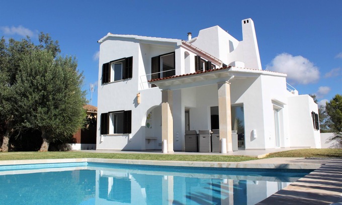 Llucmajor Villa | Beautiful house with pool near the sea in quiet residential area