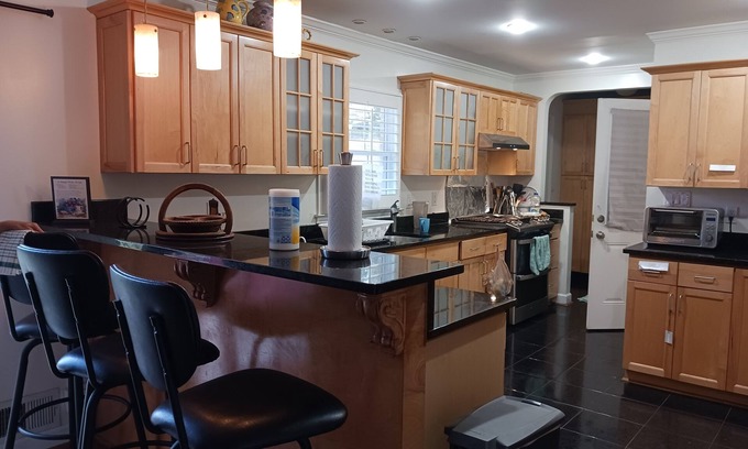 Tucker House | Beautiful Immaculate Home in Atlanta & Tucker, GA