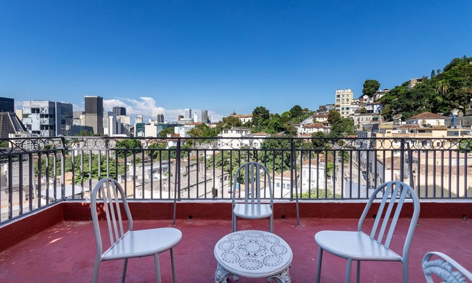 Santa Teresa Apartment | Beautiful in Santa Teresa | Historic neighborhood | JM201 Z5
