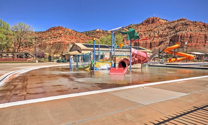 Kanab Cottage | Beautiful Kanab Home w/Yard - Walk to Restaurants