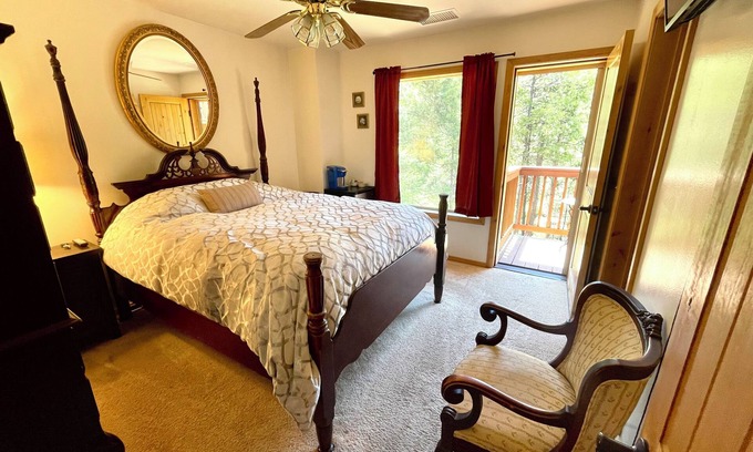 Idyllwild Cabin | Beautiful lodge on creek, full bath, AC, WiFi, many amenities! Hot tub views!