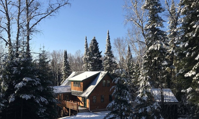 Lutsen Cabin | Beautiful Lake Cabin on Pike Lake in Lutsen