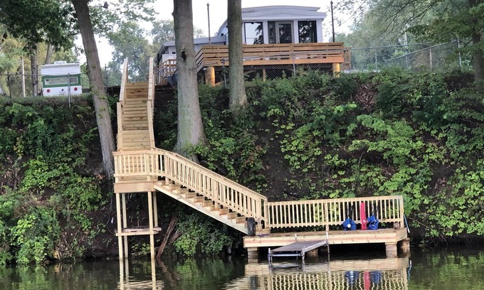 East Leroy House | Beautiful Lake Cottage. Newly renovated. Bright, airy, and clean.