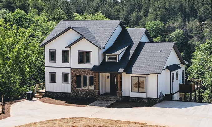 Wedowee House | Beautiful lake house on quiet cove with stunning views.
