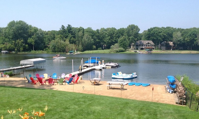 Grand Haven House | BEAUTIFUL LAKE HOUSE WHERE FAMILY MEMORIES ARE MADEnNO LONGER AVAILABLE