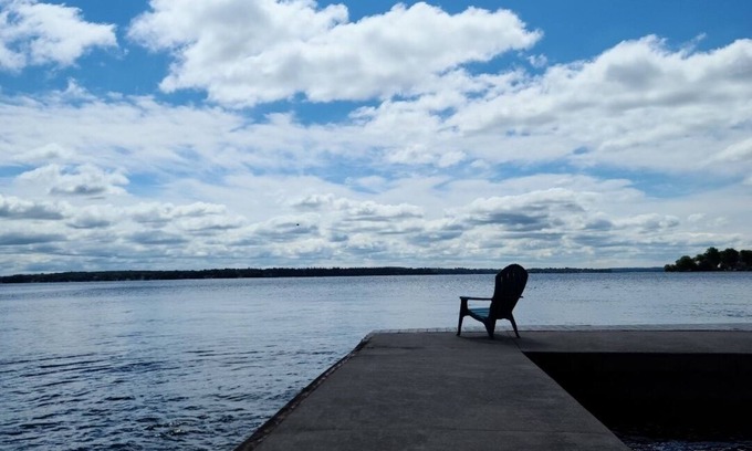 Innisfil Cottage | Beautiful Lake Simcoe Cottage
