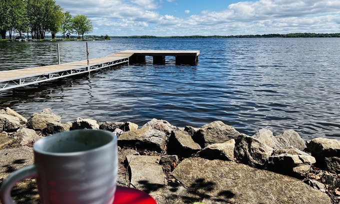 Bobcaygeon Cottage | Beautiful Lakefront Home!