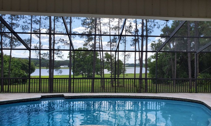 Dade City House | Beautiful Lakeview Saltwater Pool Sanctuary !