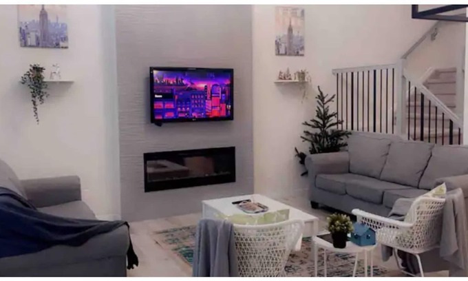 Southeast Edmonton House | Beautiful large charming house in edmonton.