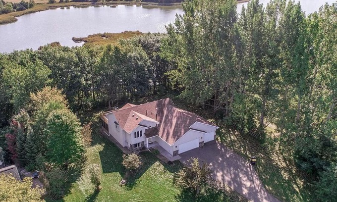 Chisago City House | Beautiful Large Lake House!