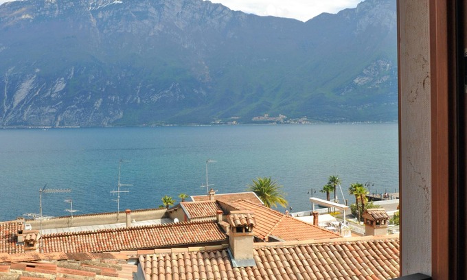Limone sul Garda Apartment | BEAUTIFUL LEMON VACATION WITH LAKE VIEW ~ Ap. 7