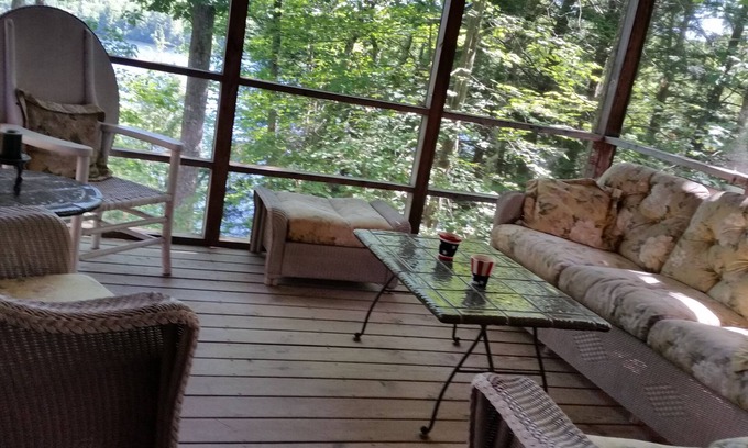 Sutton House | Beautiful Log Cabin Overlooking Blaisdell Lake! Sleeps 12, Private Beach