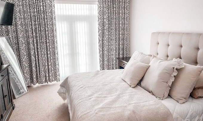 Culver Condo | Beautiful luxury family condo on the lake! Mins from Downtown!