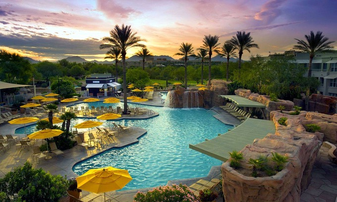 Kierland Condo | Beautiful Marriott Resort Villa in Phoenix - Sleeps 8 - Family Friendly!