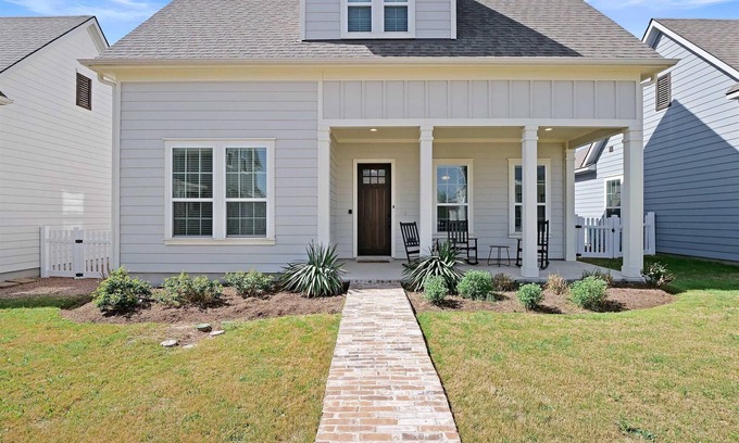 Hays County House | Beautiful Modern Farmhouse in the heart of Dripping!
