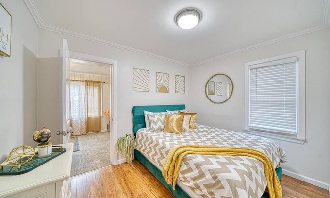 Ferndale House | Beautiful Modern home with all year use HOT TUB, Pool table, Game room, & Propane fire pit!
