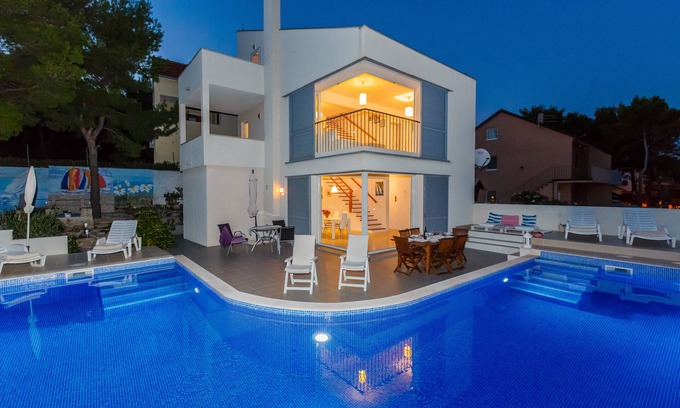 Cove Osibova (Milna) Villa | Beautiful modern villa