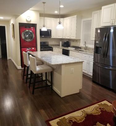 Park View Bed & Breakfast | Beautiful New 4 Bedroom 3 Bath Family Home Or 1 BR Apt Nr Howard U Downtown NW DC