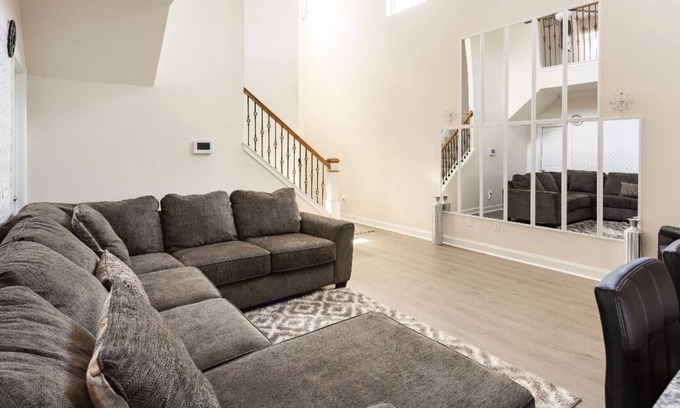 Hinesville House | Beautiful New Home w/ Golf Course View