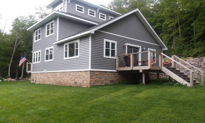 Grand Marais House | Beautiful Newly Updated 5 Bedroom Home
