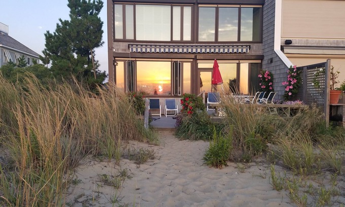 North Shores House | Beautiful North Shores Beach Home - Great deck with views that go on and on