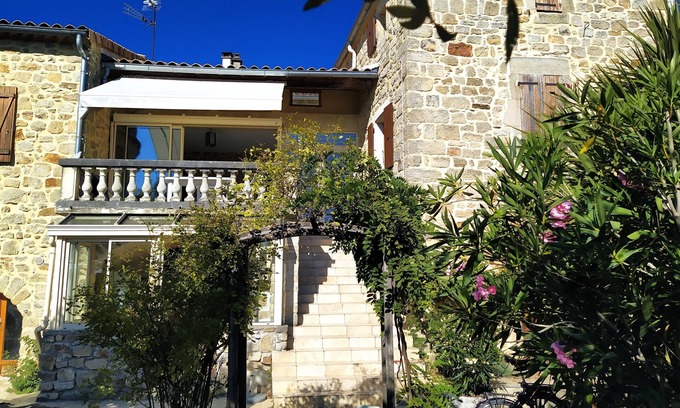 Saint-Paul-le-Jeune House | Beautiful old house in the village with garden and swimming pool