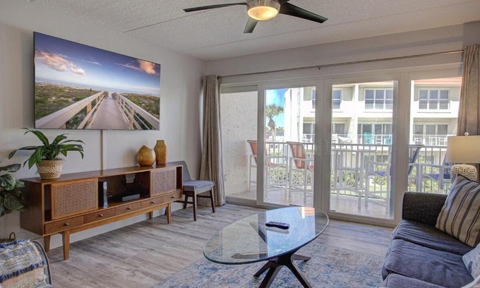 St. Augustine Beach Apartment | Beautiful Ocean Side 2 Bedroom Condo with Pool