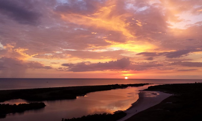 Marco Island Condo | Beautiful, Oceanfront South Seas NW Condo with Stunning Views