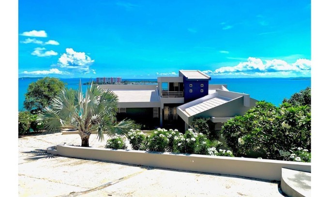 Sardinera House | Beautiful oceanfront home amazing panoramic view