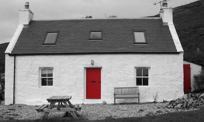 Aird of Sleat Cottage | Beautiful Old Croft House with great sea views