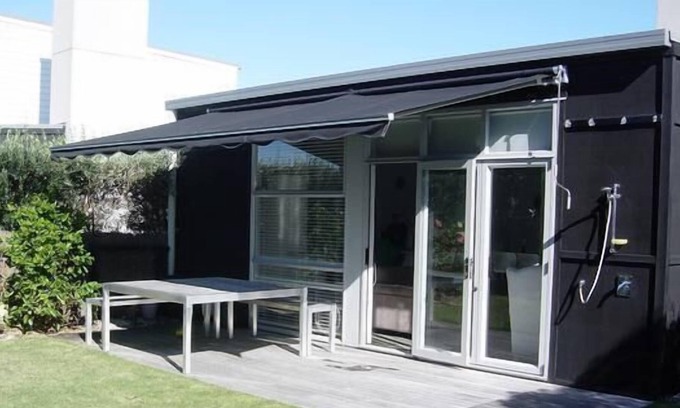 Omaha House | Beautiful Omaha Beach - Lovely Self Contained Bach