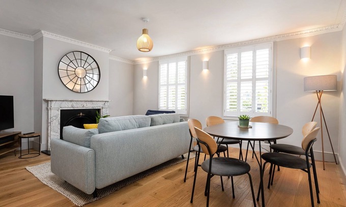 Henley-on-Thames Apartment | Beautiful period Henley 2 bed apt with gated parking for 1 car