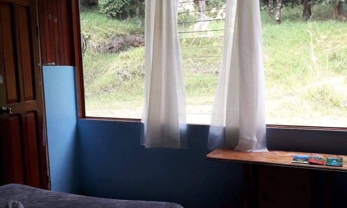 Santa Elena Cabin | beautiful place a farm. With lots of nature and animals. cozy and quiet cabin.