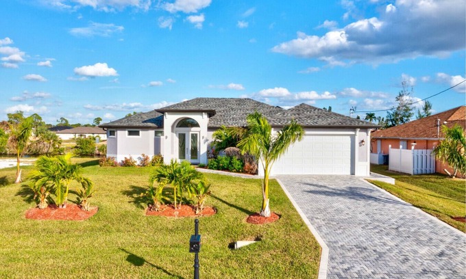 Burnt Store Villa | Beautiful Pool Home with Gulf access