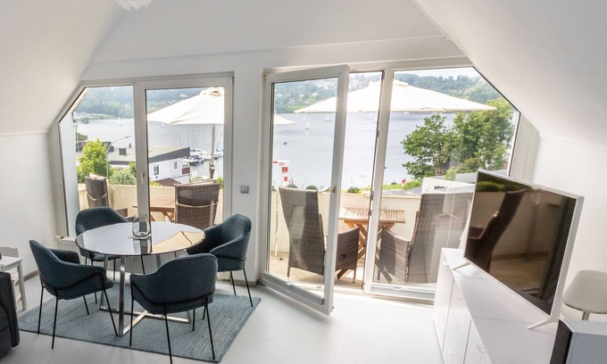 Scheid Apartment | Beautiful premium apartment on three levels, directly on the lake on a quiet peninsula