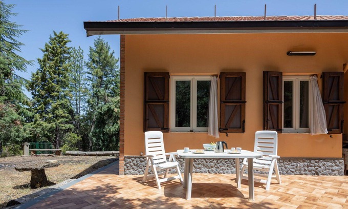 Linguaglossa Villa | Beautiful private villa for 8 people with WIFI, TV, terrace and parking