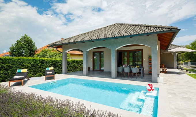 Balatonszemes Villa | Beautiful private villa for 6 guests with private pool, WIFI, TV, terrace and parking