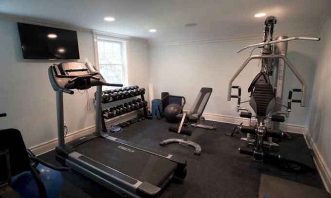 Bridgehampton House | BEAUTIFUL PRIVATE SUITE-2ND FL BARN, SHORT BIKE OR WALK TO VILLAGE & BEACHES