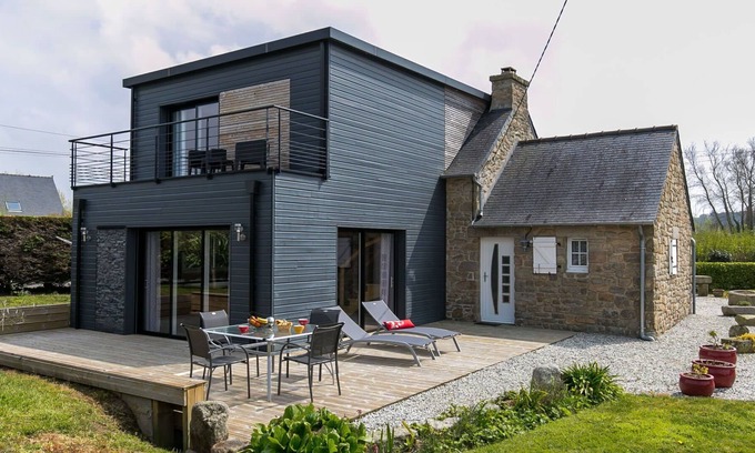 Plounevez-Lochrist House | Beautiful private villa for 6 guests with WIFI, TV, terrace and parking