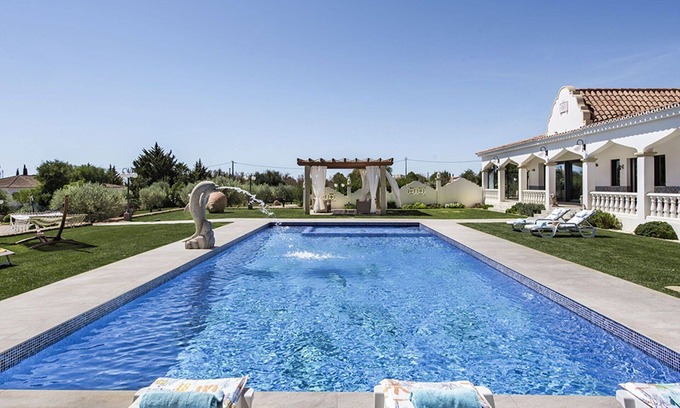 Cerro do Ouro Villa | Beautiful private villa with A/C, private pool, hot tub, WIFI, TV, patio, panoramic view and par.