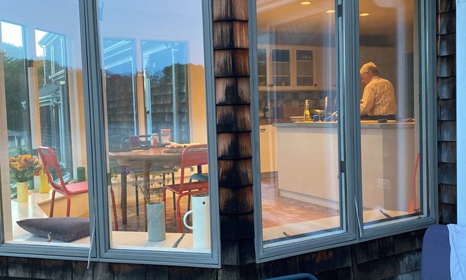 Ipswich House | Beautiful private views on 9 sunny acres