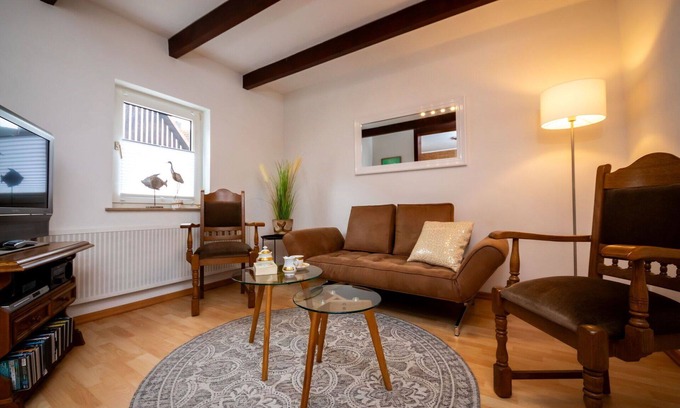 Marsberg House | Beautiful private villa for 4 guests with WIFI, TV, terrace, pets allowed and parking