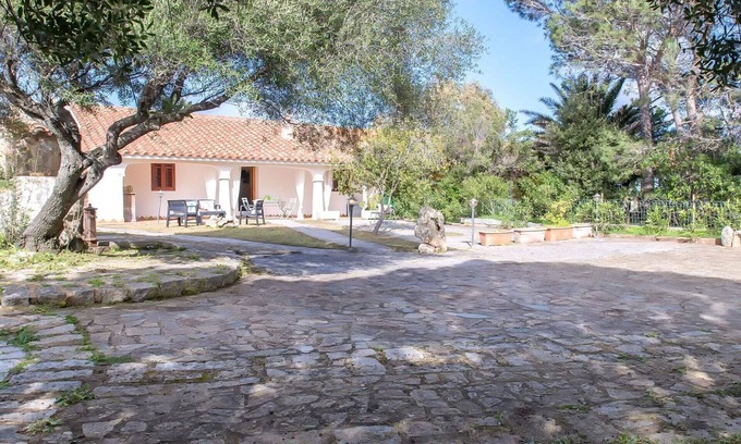 Aglientu House | Beautiful private villa for 6 guests with WIFI, TV, patio, pets allowed and parking