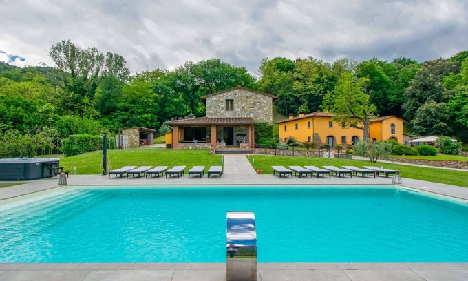 Dicomano Villa | Beautiful private villa with hot tub, A/C, private pool, WIFI, TV, balcony, pets allowed and par.